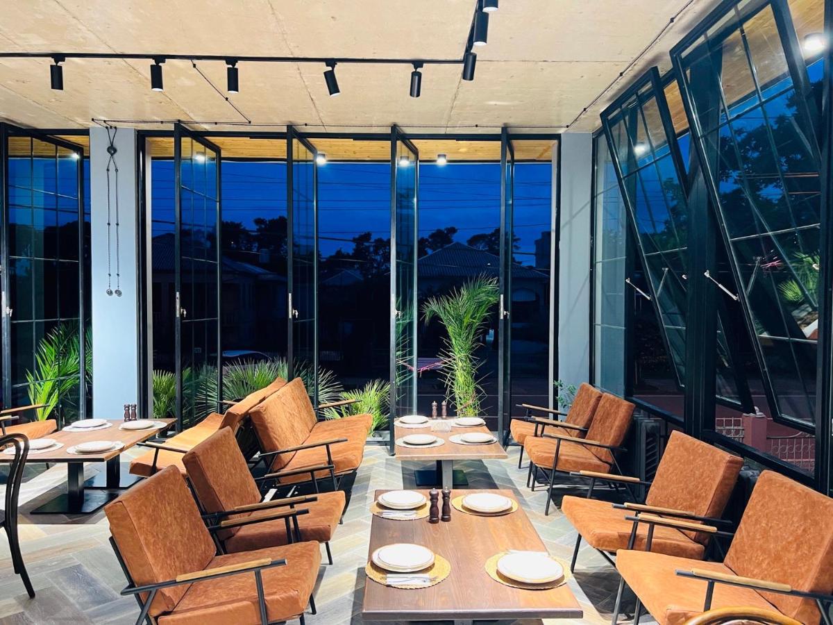 Level Up Hotel & Restaurant Kobuleti Bagian luar foto